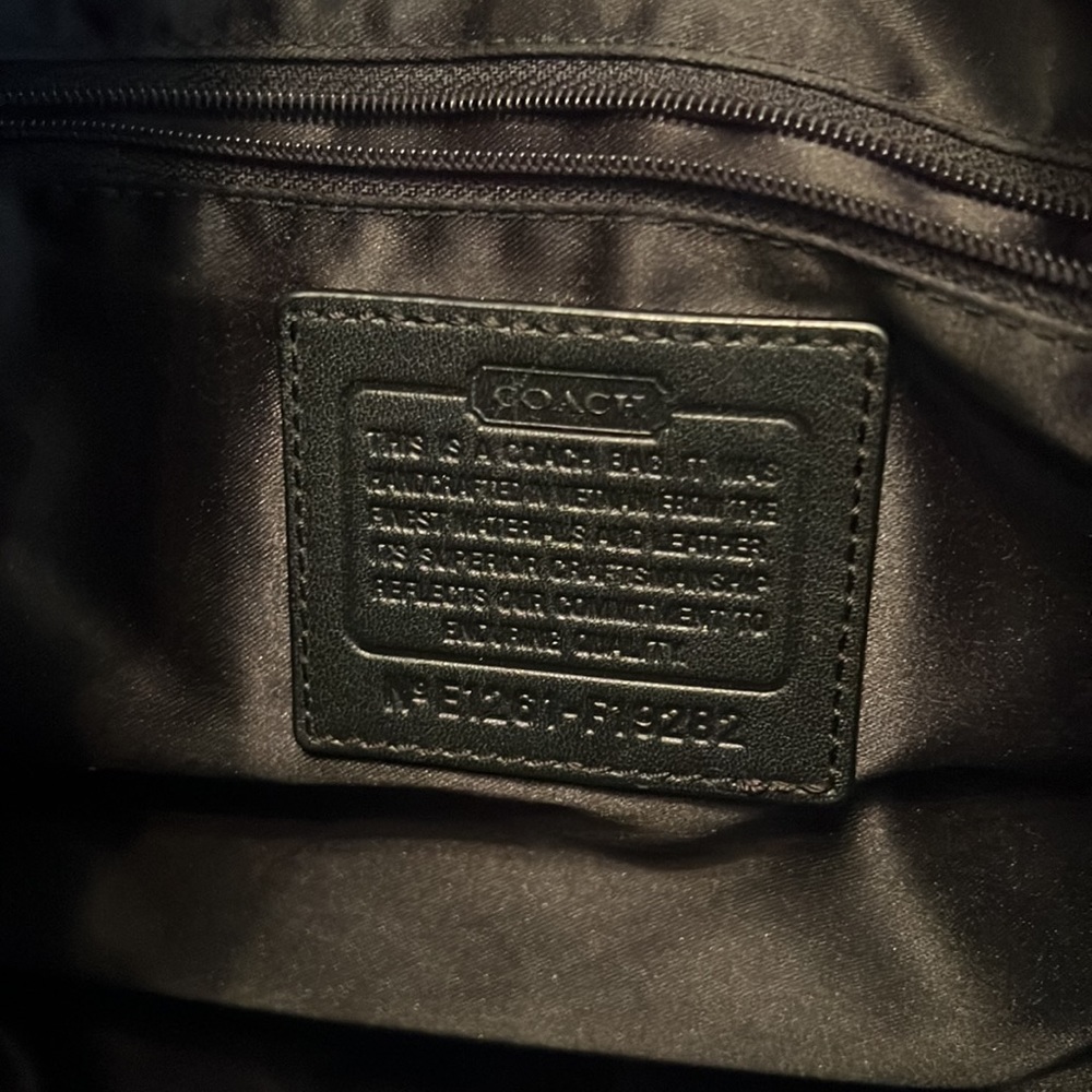 Coach, black patent leather bag - Picture 5 of 5